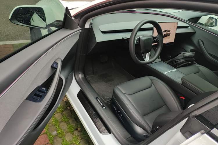 Used Tesla Model 3 2025 Model Long-Range Rear-Wheel-Drive Version
