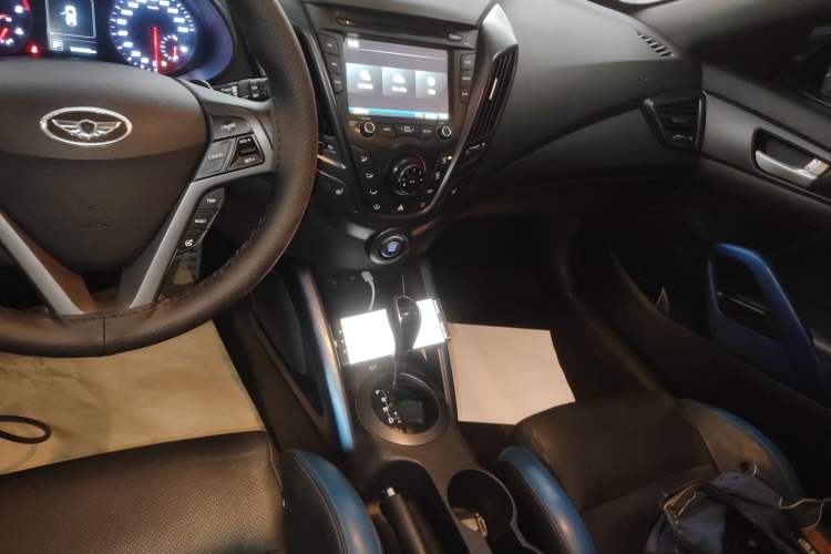 Used Hyundai Veloster 2015 1.6T Automatic Luxury Edition