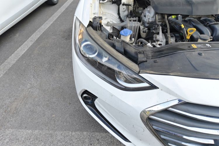 Used Hyundai Elantra (6th Generation / Lingdong) 2016 1.6L Automatic ZhiXuan – Elite Version Right Front Headlight