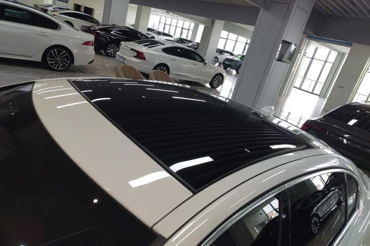 Used Jaguar XEL 2024 2.0T 250 PS R-DYNAMIC S Advanced Sport Edition Roof