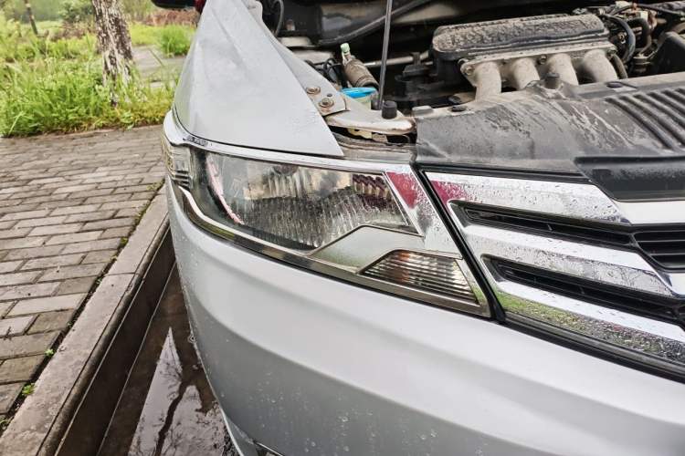 Used Honda City Classic 2012 1.5L manual Comfort version Right Front Headlight