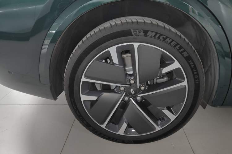 Used Li Auto L9 2025 Ultra Smart Refreshed Edition Right Rear Wheel Hub