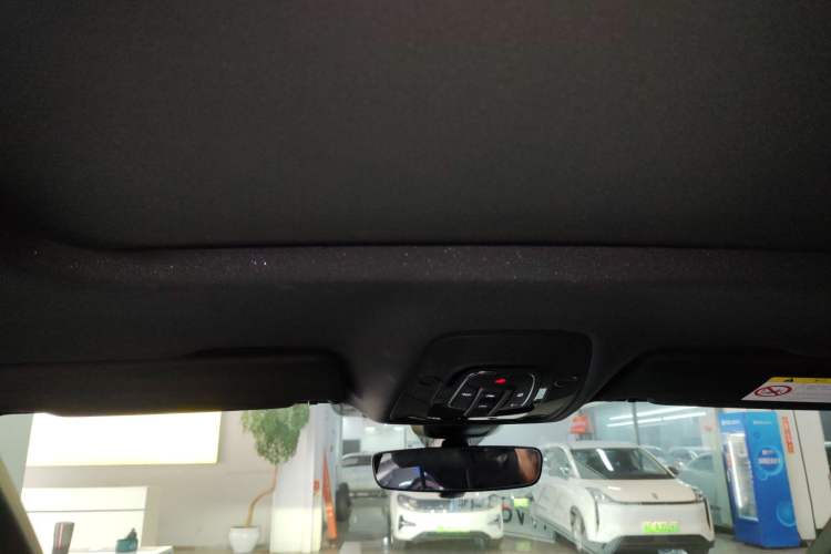 Used Audi Q5L 2022 40T Fashionable and Dynamic Model Headliner