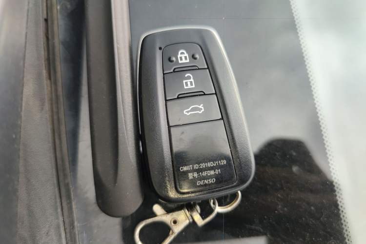 Used Toyota Camry 2021 2.0G Luxury Edition
