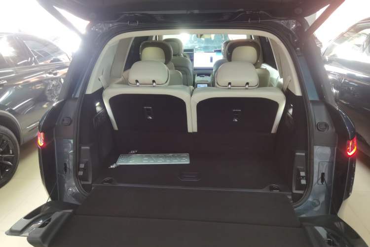 Used Lynk & Co 900 2025 2.0T Ultra
