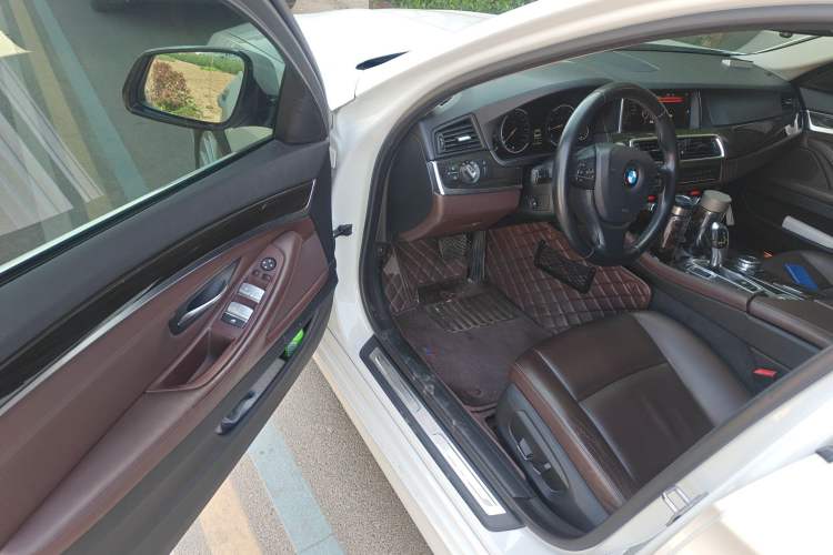 Used BMW 5 Series 2014 525Li Luxury Design Package