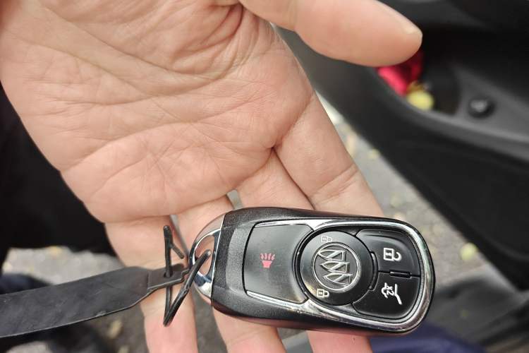 Used Buick Envision 2014 28T Four-Wheel Drive Elite Model Vehicle Key