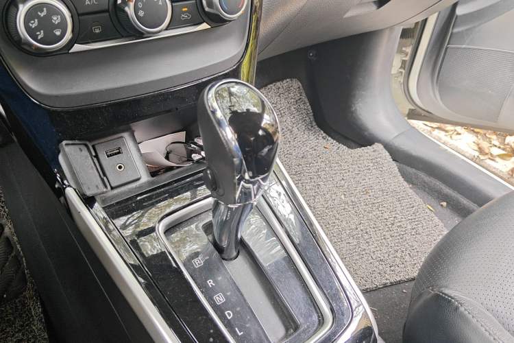 Used Nissan Sylphy 2016 1.6 XL CVT Deluxe Edition Gear Lever