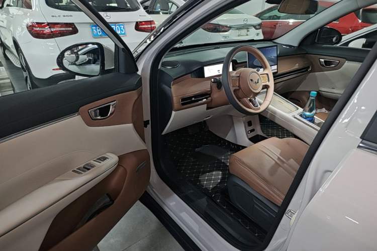 Used Wuling Bingo S 2025 Model 325km Deluxe Edition Driver Seat