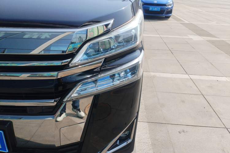 Used Toyota Vellfire 2020 Dual-Engine 2.5L HV Luxury Edition