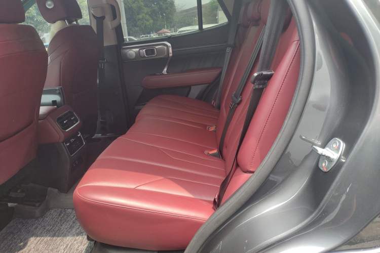 Used Tank 400 New Energy 2024 Hi4-T Off-Road Edition Left Rear Seat