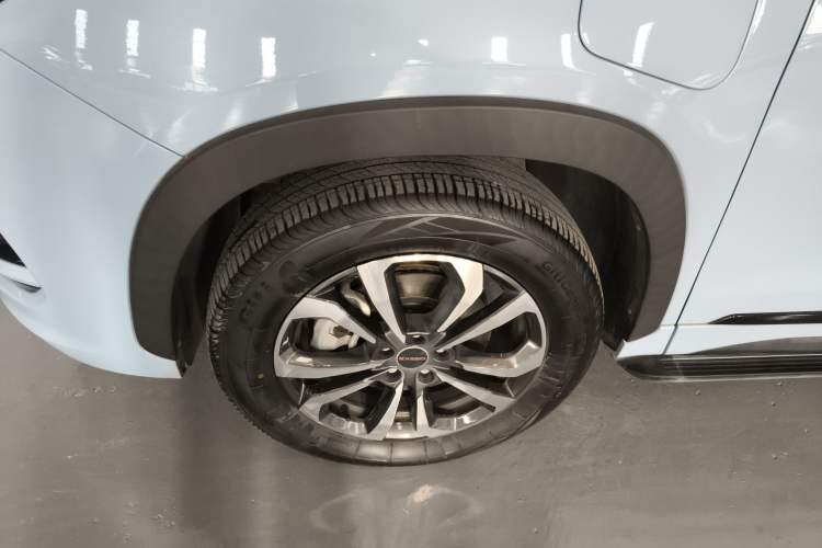 Used EXEED Zhuifeng C-DM 2022 1.5 TCI-DHT 105 km "Chengfeng Qi" Edition Left Front Wheel Hub