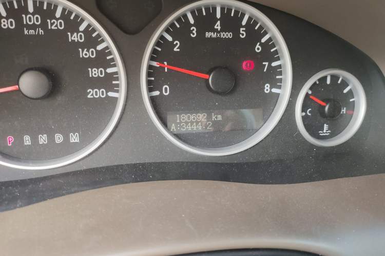 Used Buick GL8 2014 2.4L Classic Edition Odometer Close Up