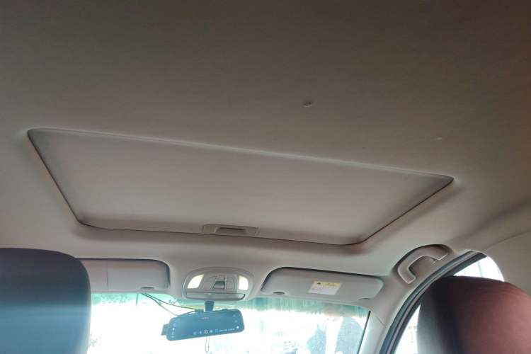 Used Wuling Hongguang S3 2018 1.5L Manual Luxury Model China V Standard
