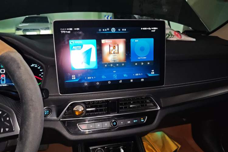 Used BYD Song New Energy 2019 Song DM 1.5TID Smart Connect Premium Model Audio And AC Panel