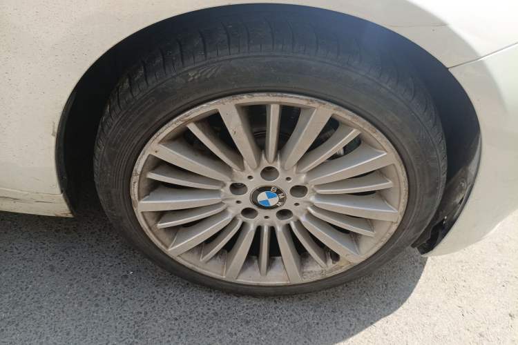 Used BMW 3 Series 2018 320Li Fashion Model Right Front Wheel Hub