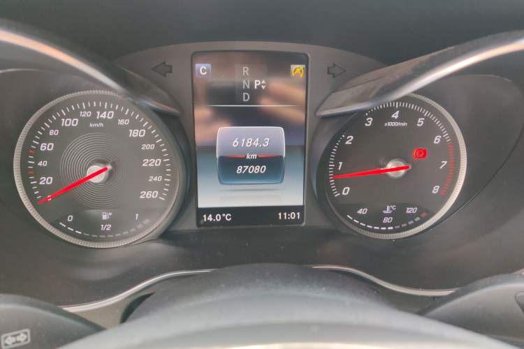 Used Mercedes-Benz GLC 2018 GLC 260 4MATIC Luxury Model