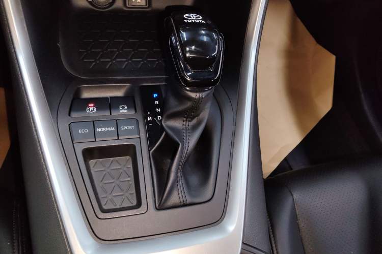 Used Toyota RAV4 2023 2.0L CVT Two-Wheel Drive Urban Edition