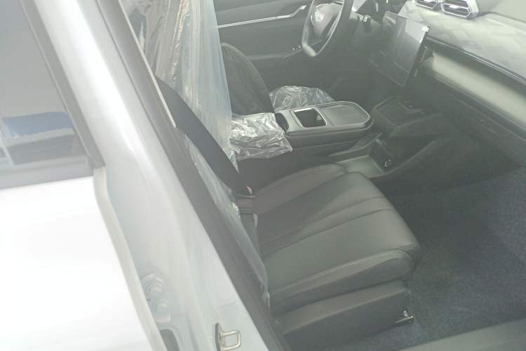 Used Dongfeng Aeolus SKY EV01 2025 530 km AIR Elite Edition
