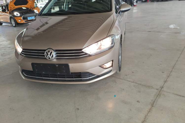 Used Volkswagen Golf Sportsvan 2018 230TSI Automatic Trend Edition Left Front Headlight