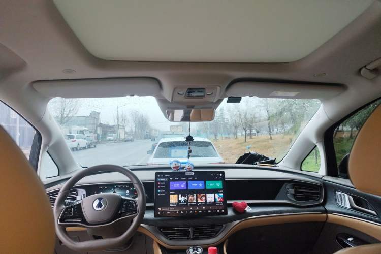 Used Denza D9 2022 DM-i 1040 Prestige Model