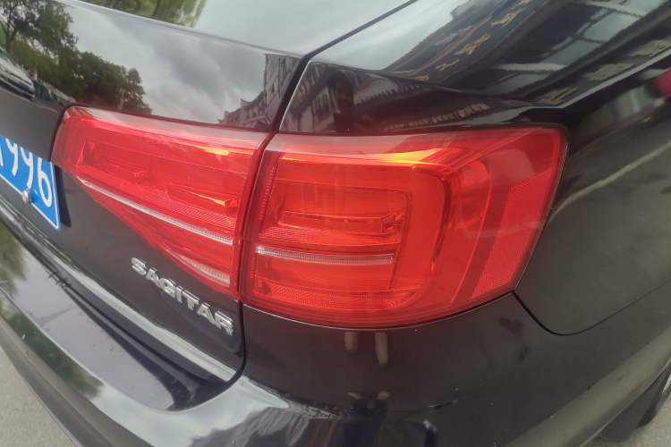 Used Volkswagen Sagitar 2015 1.6L Automatic Comfort Model Right Rear Taillight