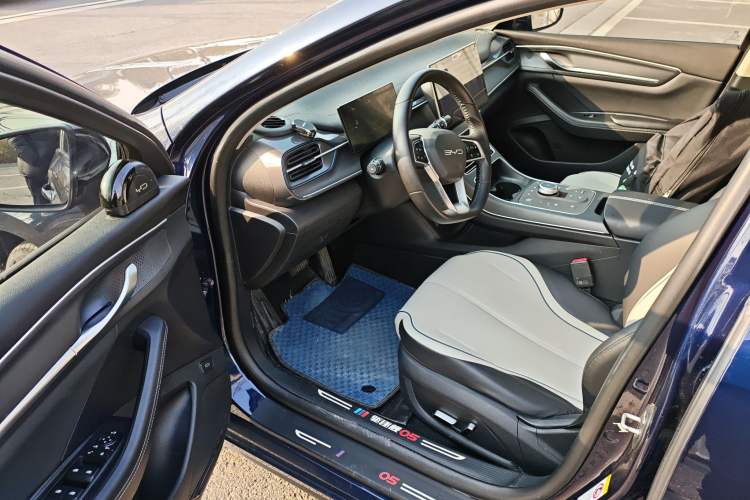 Used BYD Destroyer 05 2023 Champion Edition DM-i 120KM Prestige Model
