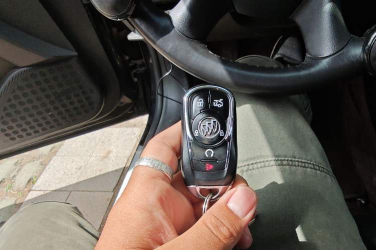 Used Buick LaCrosse 2016 Revised Version 28T Elite Edition Vehicle Key