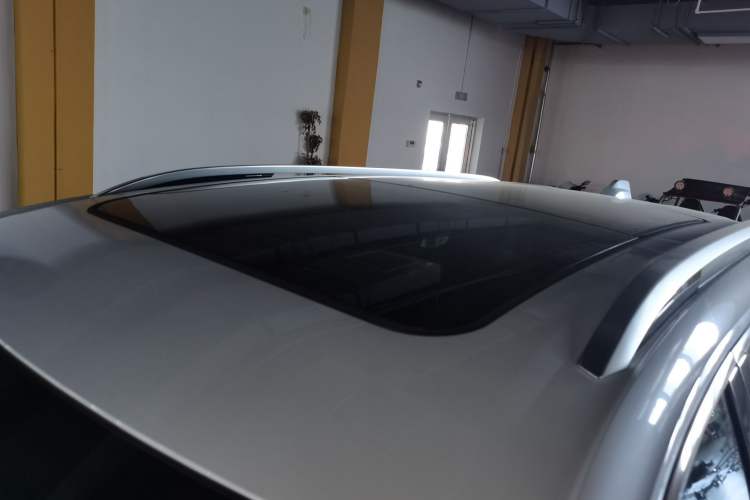 Used Buick Envision 2025 Encore Plus 28T Two-Wheel-Drive Platinum Edition