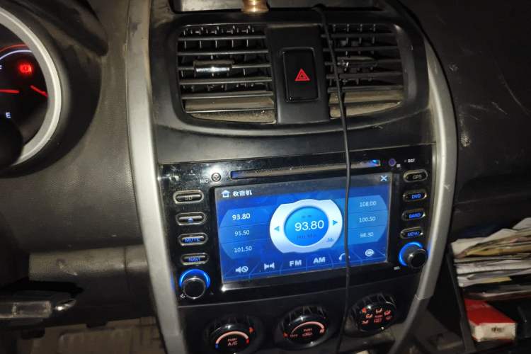 Used CHANGAN CX20 2014 1.4L Manual Sport Edition China V Standard Audio And AC Panel