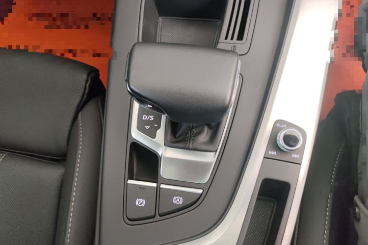 Used Audi A4L 2020 40 TFSI Luxury Dynamic Model Gear Lever