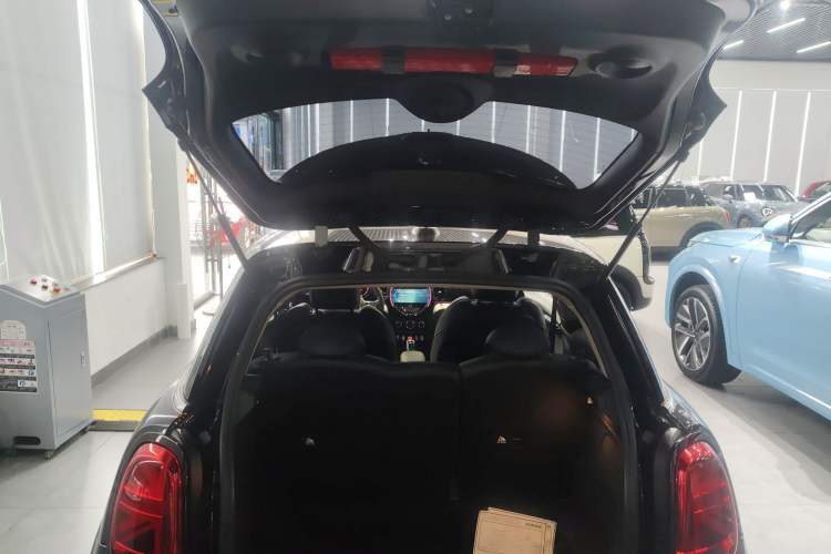 Used MINI MINI 2023 1.5T COOPER Artist