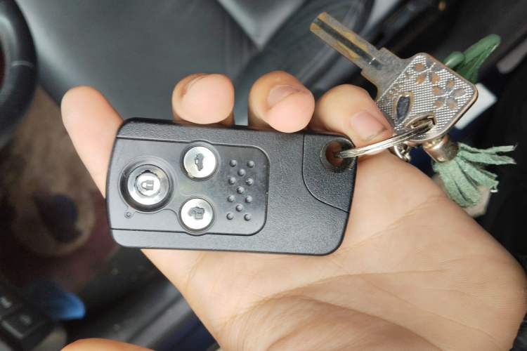 Used Honda Civic 2014 1.8L automatic luxury edition Vehicle Key