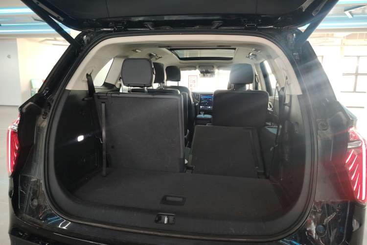 Used Hongqi HS7 PHEV 2024 2.0T PHEV Four-Wheel Drive Flagship Edition 6 Seats Trunk