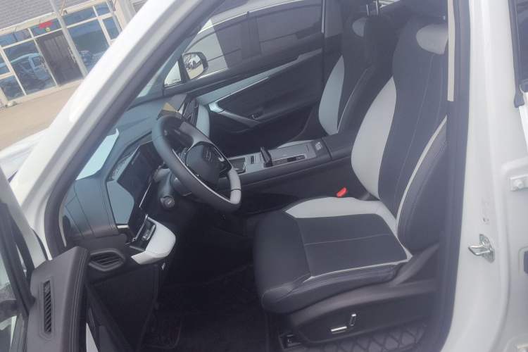 Used Geely Auto FX11 2024 1.5TD DCT Dragon Edition
