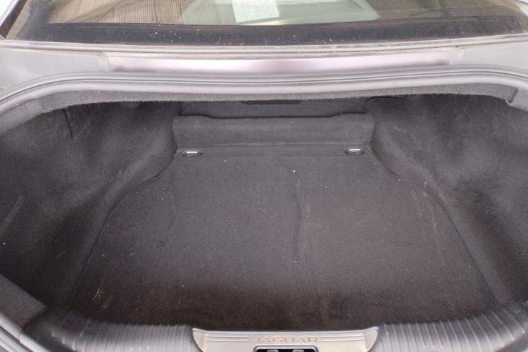 Used Jaguar XJ 2015 XJL 2.0T Two-Wheel Drive Panoramic Business Edition