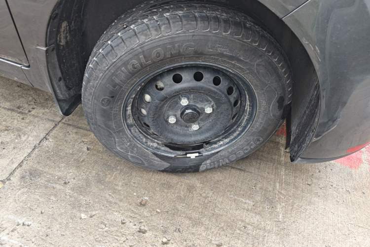 Used Wuling Hongguang New Energy 2025 Extended-Range Hybrid 50 km Standard Version
