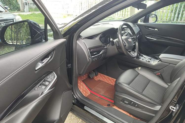 Used Cadillac XT4 2021 28T Two-Wheel Drive Tech Edition