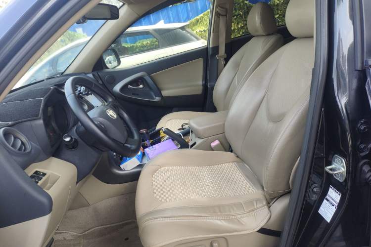 Used Toyota RAV4 2013 Special Edition 2.4L Automatic 4x4 Prestige Left Front Seat