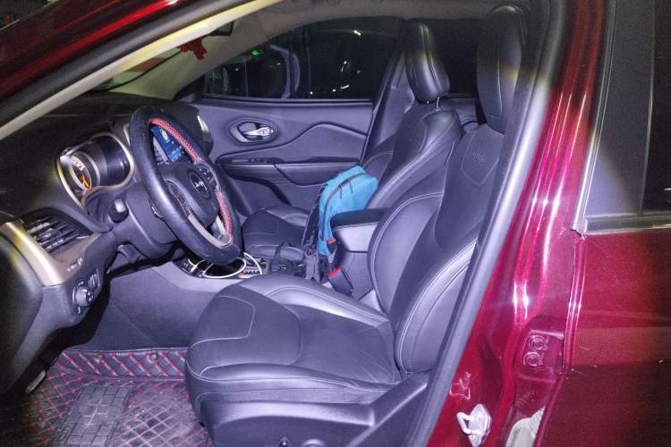 Used Jeep Cherokee 2016 2.4L Leading Edition