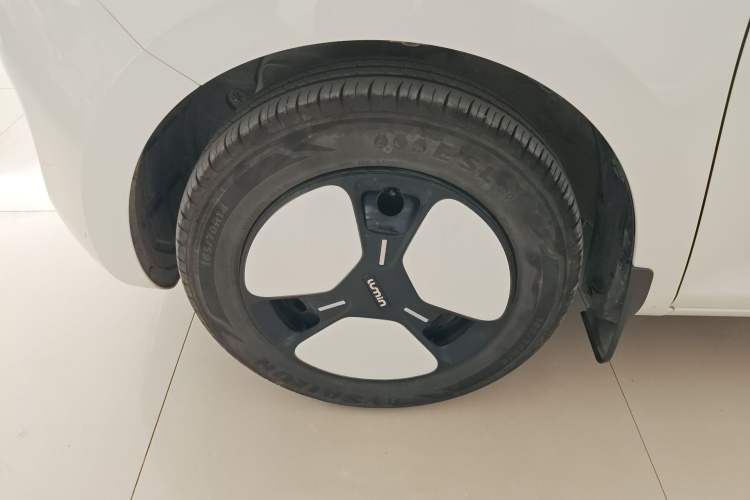 Used CHANGAN NEVO Lumin 2025 301km Honey Dew Edition Left Front Wheel Hub