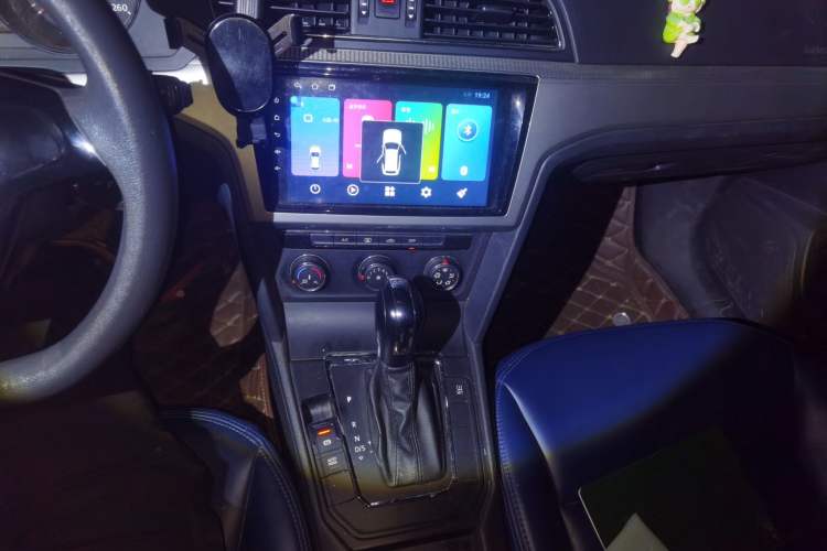 Used Volkswagen Lamando 2015 230TSI DSG Fashion Edition