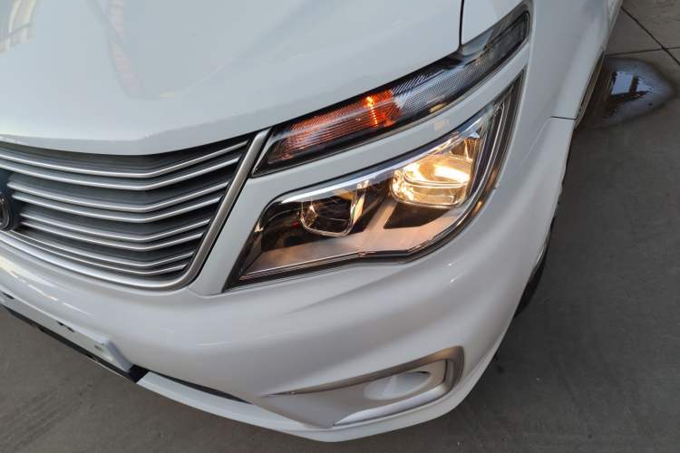 Used FORTHING Lingzhi 2020 M5L 1.6L Utility Model
