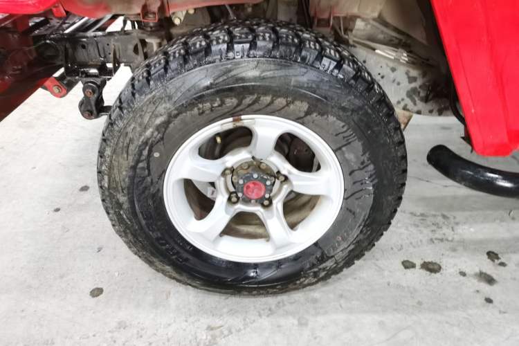 Used BAW Zhanqi 2018 2.0L CK Left Front Wheel Hub