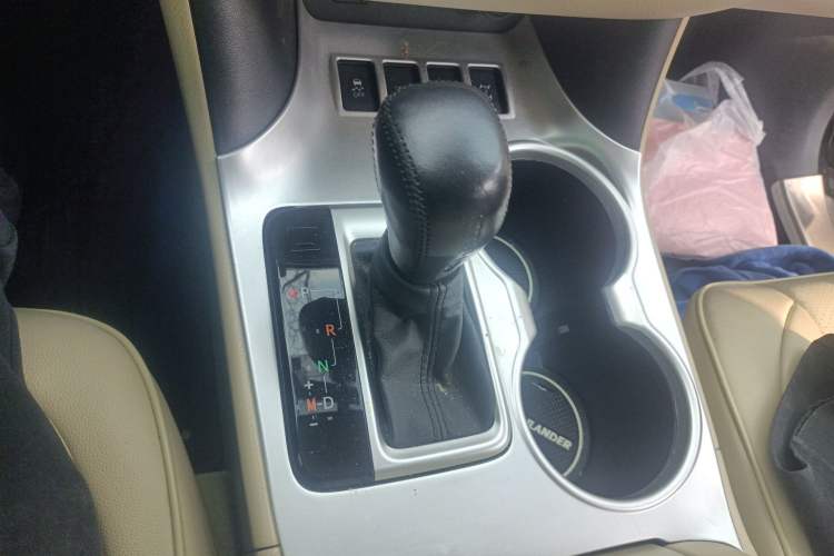 Used Toyota Highlander 2021 2.0T Four-Wheel Drive Elite Edition 7-Seater Gear Lever