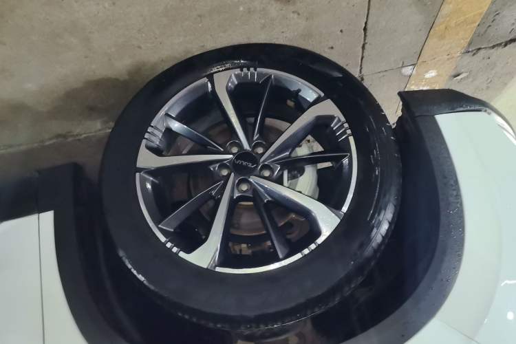 Used Dongfeng Aeolus Mage 2023 DH-i 1.5T Luxury Edition
