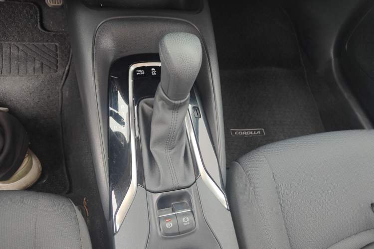 Used Toyota Corolla 2022 Dual-Motor 1.8L E-CVT Pioneer Edition
