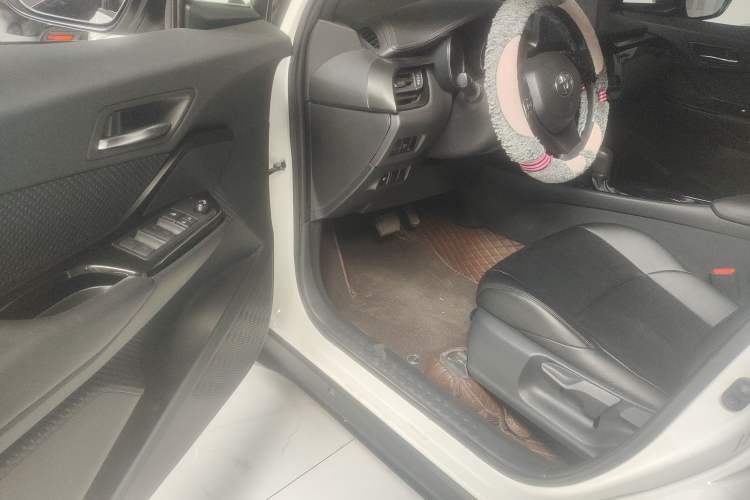 Used Toyota IZOA 2020 2.0L Yi Xiang CARE
