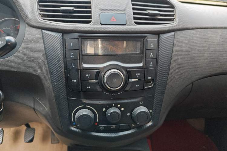 Used Wuling Hongguang 2015 1.2L S Base Model China V Standard