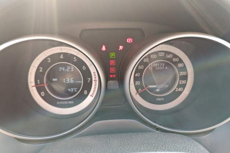 Used Bestune X80 2013 2.0L automatic comfort version
